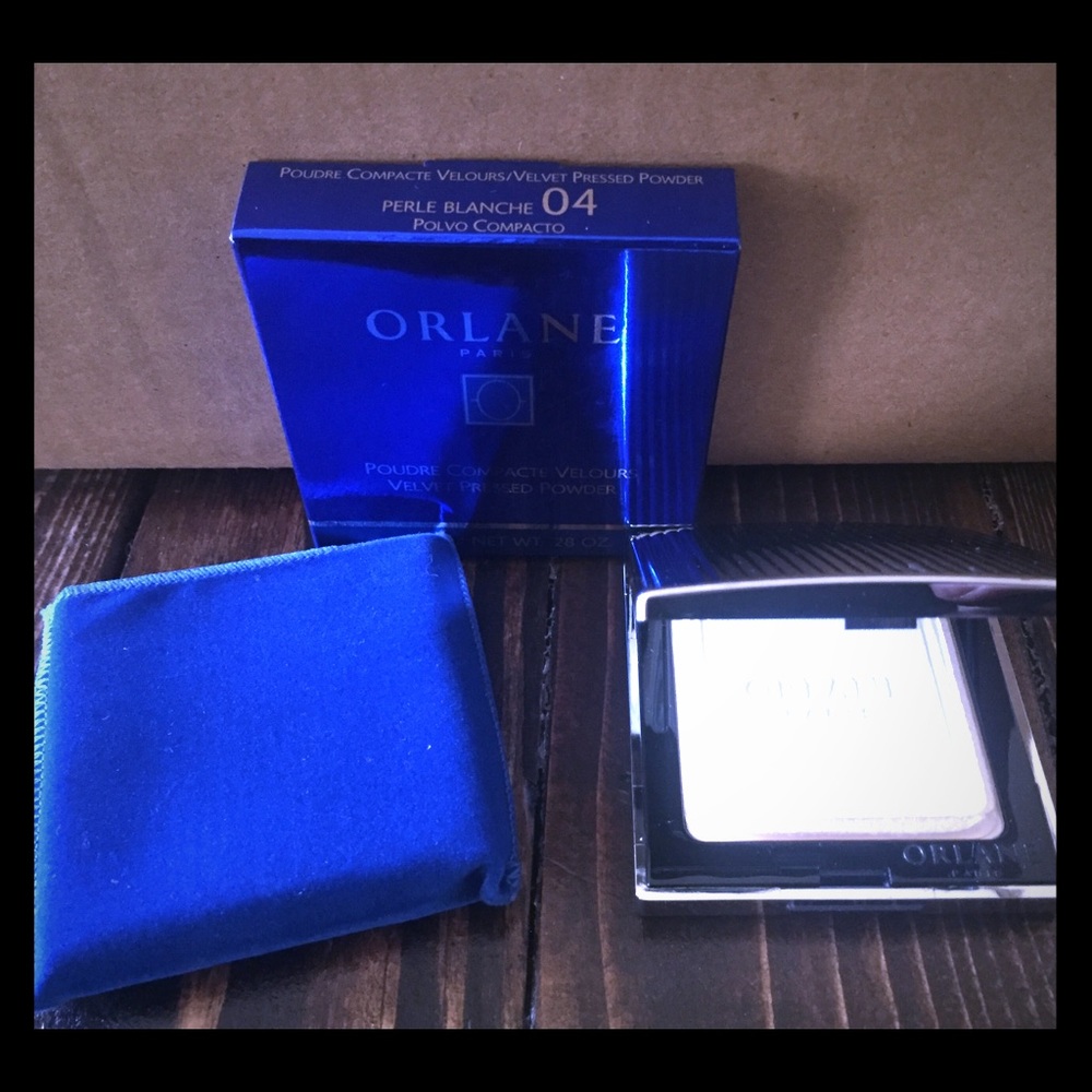 ORLANE VELVET PRESSED POWDER 04 PERLE BLANCHE